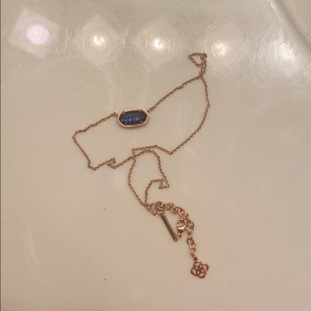 Kendra Scott necklace